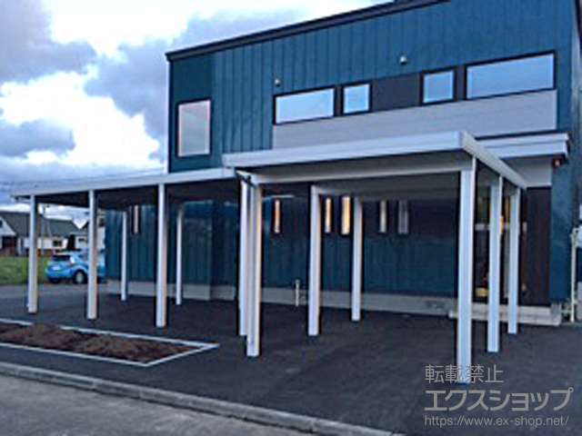 北海道石狩市のLIXIL リクシル（トステム）のカーポート テリオスポートIII 4500 角柱6本仕様 積雪〜150cm対応 施工例