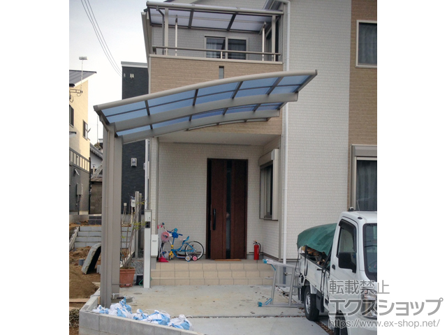 大阪府岸和田市ののカーポート ネスカR (ラウンドスタイル) 積雪〜20cm対応 施工例