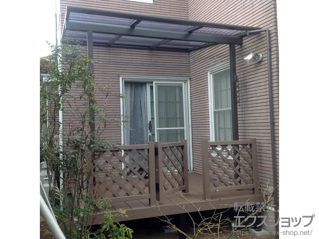 神奈川県横浜市のLIXIL(リクシル)のテラス屋根 スピーネ F型 テラスタイプ 単体 積雪～20cm対応＋壁付け物干し 標準 2本入×1セット 施工例