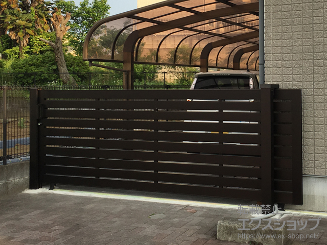 東京都あきる野市ののカーゲート ラグード3型 片引きタイプ 3512 手動式 施工例