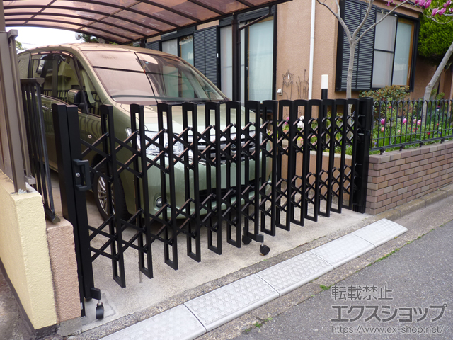 神奈川県藤沢市ののカーゲート エクモアH キャスタータイプ 片開きタイプ 30S 施工例