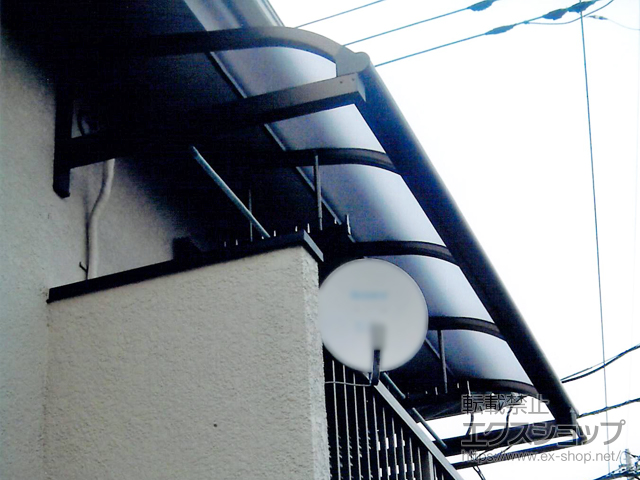 神奈川県相模原市ののバルコニー・ベランダ屋根 ヴェクターテラス R型 ルーフタイプ 単体 積雪〜20cm対応 施工例