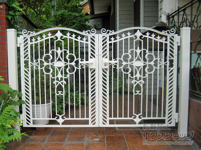 神奈川県横浜市のの門扉 フェスタB型 両開き　柱使用 施工例