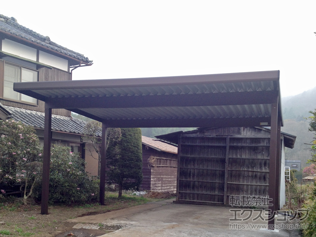 長野県北佐久郡軽井沢町ののカーポート ジーポートneo Aタイプ 2台用 標準鼻隠し 角柱4本仕様 積雪〜100cm対応 施工例