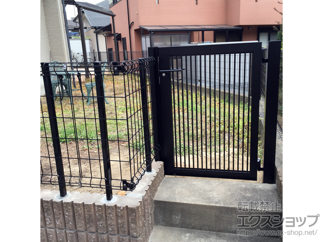 福岡県福岡市のの門扉 プレスタ門扉 2型 細たて桟 片開き 柱使用 施工例