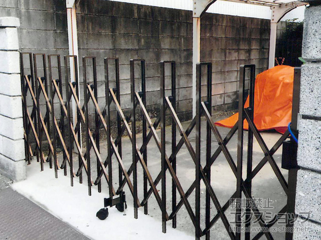 和歌山県和歌山市ののカーゲート トリップゲート RA型 ノンレール 片開き 33S 施工例