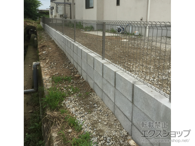 福岡県行橋市ののフェンス・柵 イーネットフェンス1F型 自由柱タイプ 施工例