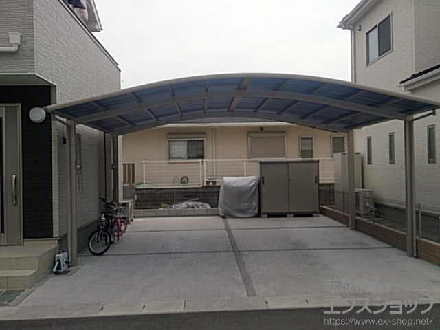 奈良県桜井市ののカーポート レイナツインポートグラン 積雪〜20cm対応＋水平式物干し テラス柱用 標準 2本入り×1セット 施工例