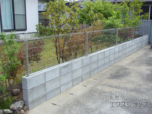 秋田県秋田市ののフェンス・柵 イーネットフェンス1F型 自由柱タイプ 施工例