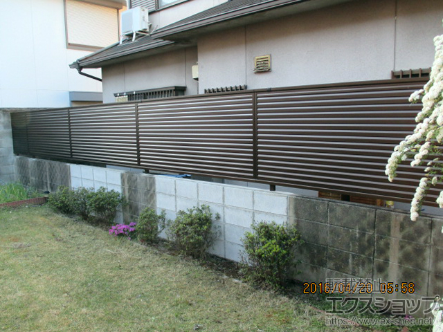 奈良県奈良市ののフェンス・柵 ミエーネフェンス 目隠しルーバータイプ 自由柱タイプ 施工例