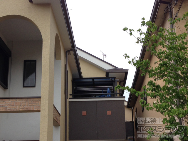 京都府城陽市ののバルコニー・ベランダ屋根 スピーネ F型 屋根タイプ 単体 自在桁はね出し納まり 積雪〜20cm対応＋吊り下げ物干しA 標準 2本入 施工例
