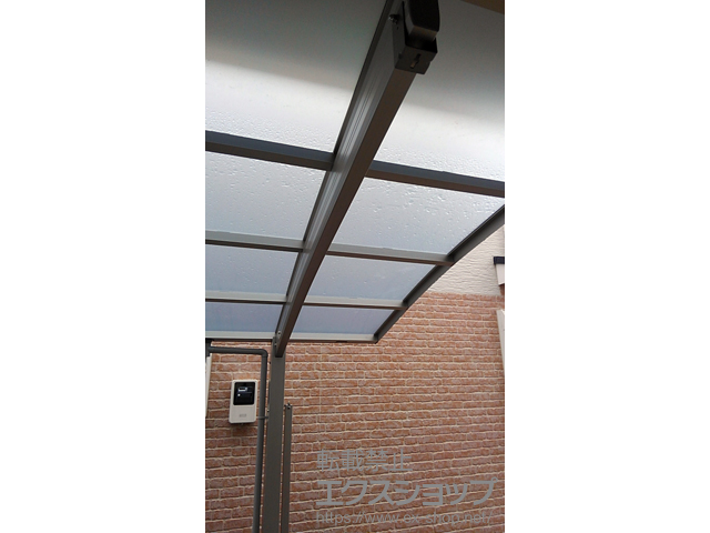 東京都清瀬市ののカーポート レイナポートグラン 延長　積雪〜20cm対応＋着脱式サポート 標準・ハイルーフ兼用 2本入り/1本入り×各1セット 施工例