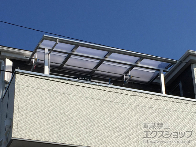 埼玉県新座市のLIXIL リクシル（トステム）のバルコニー・ベランダ屋根 パワーアルファ L型 屋根タイプ 単体 積雪〜30cm対応 施工例