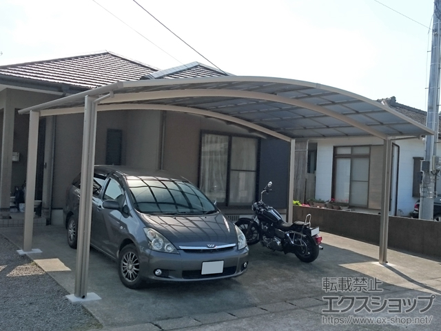 宮崎県小林市ののカーポート ネスカR (ラウンドスタイル) ワイド 積雪〜20cm対応 施工例