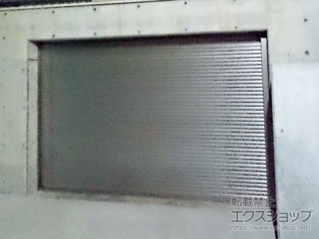 京都府京都市のLIXIL リクシル（トステム）のガレージシャッター ガレージシャッタークワトロ 電動式 内部付タイプ 施工例