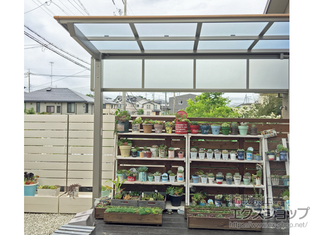 静岡県浜松市ののテラス屋根 フーゴF テラスタイプ 単体 木調色 積雪〜20cm対応 施工例