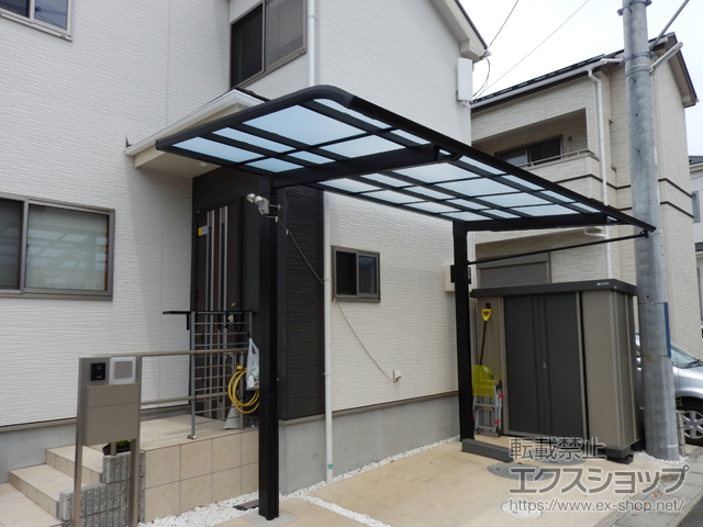 千葉県市川市のLIXIL リクシル（トステム）のカーポート レガーナポートシグマIII 積雪〜20cm対応 施工例