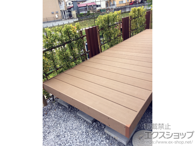 神奈川県秦野市のLIXIL リクシル（トステム）のウッドデッキ レストステージ 幕板納まり 施工例