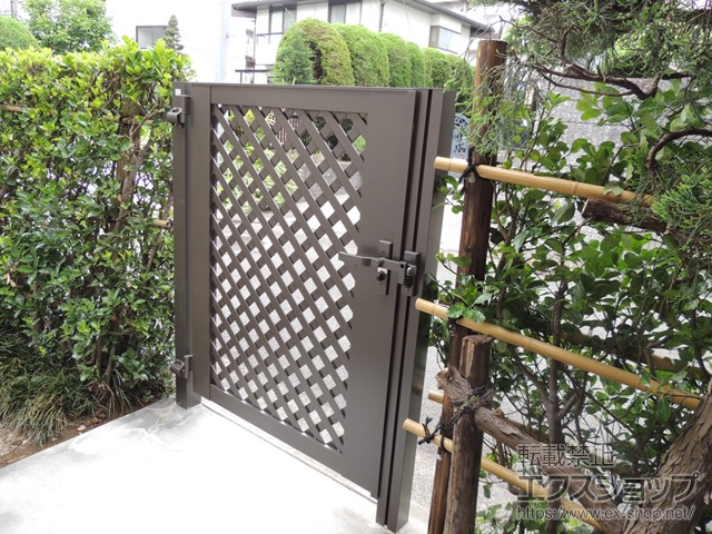 神奈川県川崎市のの門扉 ライシス門扉 11型 ラチス格子 片開き 柱使用 施工例