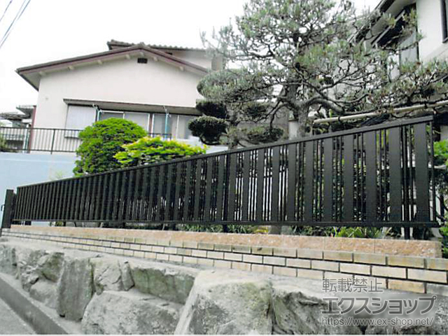 大阪府高槻市ののフェンス・柵 ハイミレーヌR5型 フリーポールタイプ 施工例