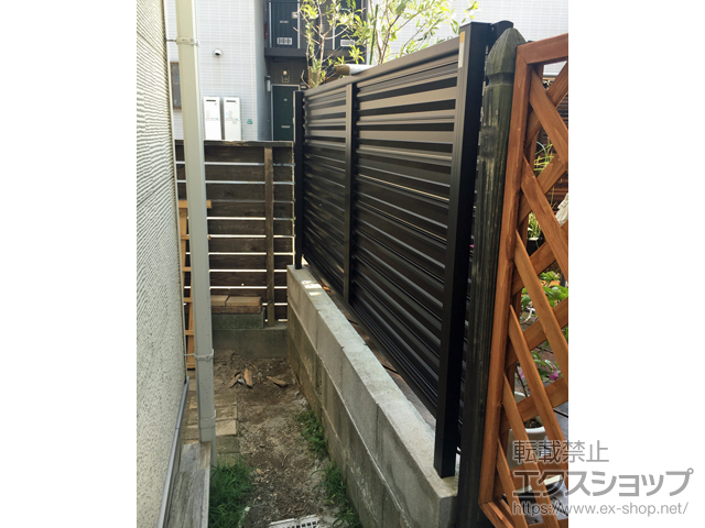 福岡県福岡市ののフェンス・柵 ミエーネフェンス 目隠しルーバータイプ 自由柱施工 施工例