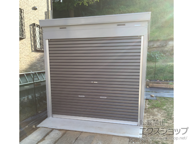 静岡県浜松市のの倉庫・ガレージ バイク保管庫 土間タイプ 一般型（FXN-2226S） FXN-2226S-UG 施工例