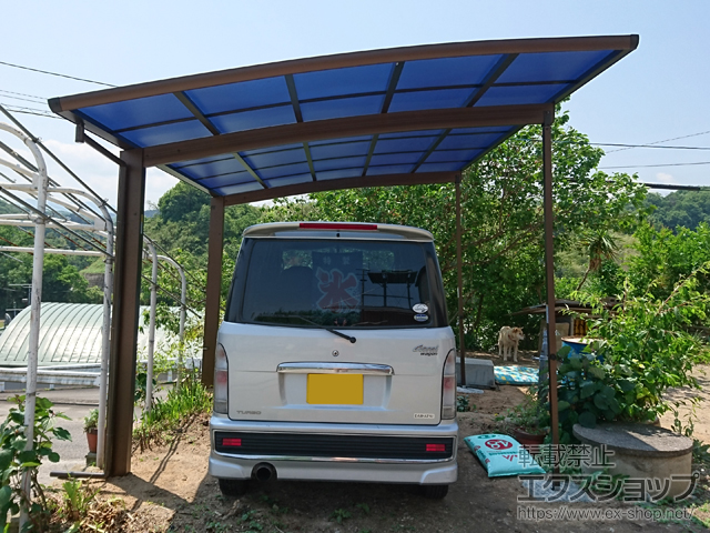 香川県高松市ののカーポート レイナポートグラン　積雪〜20cm対応＋着脱式サポート 標準・ハイルーフ兼用 2本入り×1セット 施工例