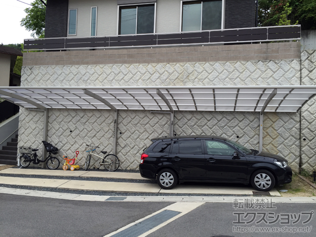 京都府京都市ののカーポート レイナポートグラン 縦連棟　積雪〜20cm対応＋水平式物干し ロング 2本入 施工例