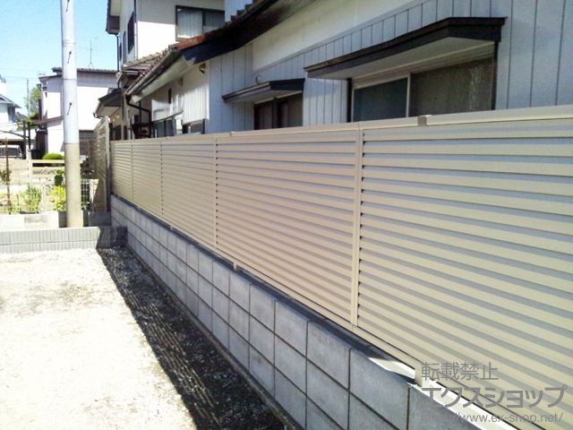 宮城県名取市ののフェンス・柵 ミエーネフェンス 目隠しルーバータイプ 自由柱施工 施工例