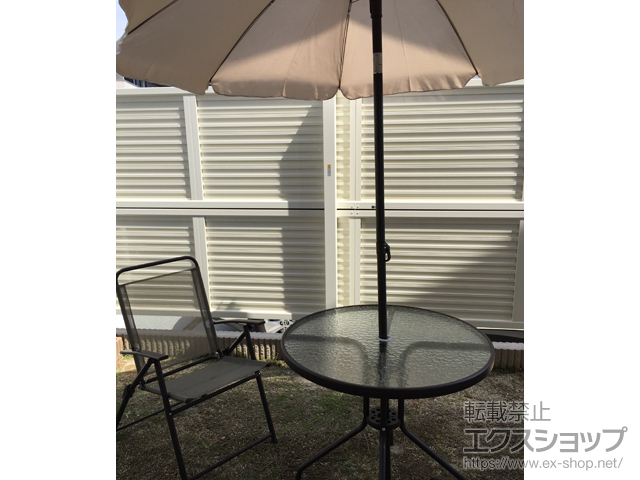 兵庫県川辺郡猪名川町ののフェンス・柵 レスティナフェンス7型 横目隠し 2段支柱<自立建て用> 施工例