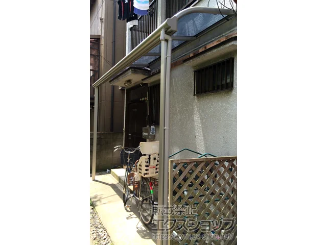 東京都葛飾区のYKKAPのテラス屋根 ヴェクターテラス R型 テラスタイプ 単体 積雪～20cm対応 施工例