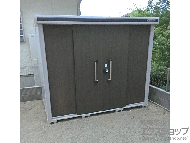 山梨県甲府市のの物置・屋外倉庫 エルモ 一般型（LMD-2515-DW） 施工例