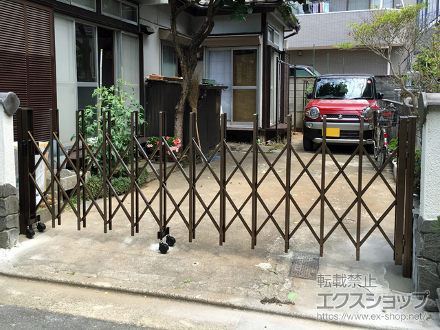 東京都板橋区ののカーゲート トリップゲート RA型 ノンレール 片開き 35S 施工例