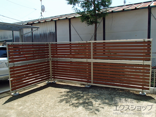 宮城県石巻市ののフェンス・柵 ルシアスフェンスF04型 横半目隠し 2段支柱 施工例