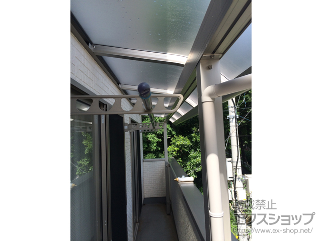 東京都東村山市ののバルコニー・ベランダ屋根 ヴェクターテラス R型 屋根タイプ 単体 積雪〜20cm対応 施工例
