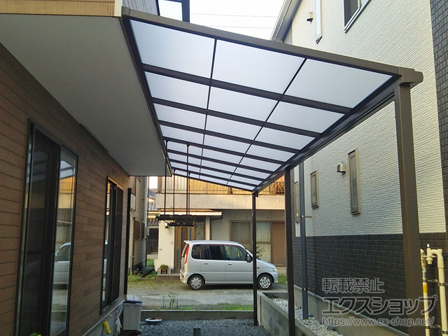 鹿児島県鹿児島市ののテラス屋根 スピーネ F型 テラスタイプ 連棟 積雪〜20cm対応 施工例