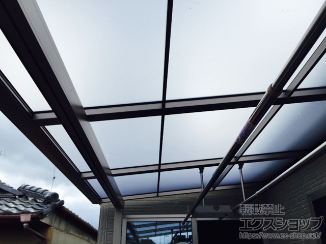 京都府京都市ののバルコニー・ベランダ屋根 スピーネ F型 屋根タイプ 単体 積雪〜20cm対応 施工例