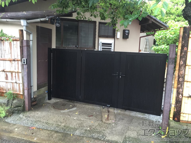 神奈川県逗子市のの門扉 ライシス門扉 6型 たて目隠し 3枚折戸 柱使用 施工例