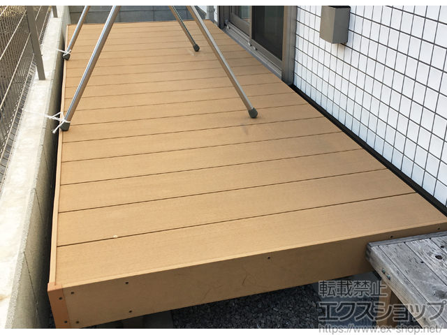 埼玉県さいたま市のLIXIL リクシル（トステム）のウッドデッキ レストステージ 幕板納まり 施工例