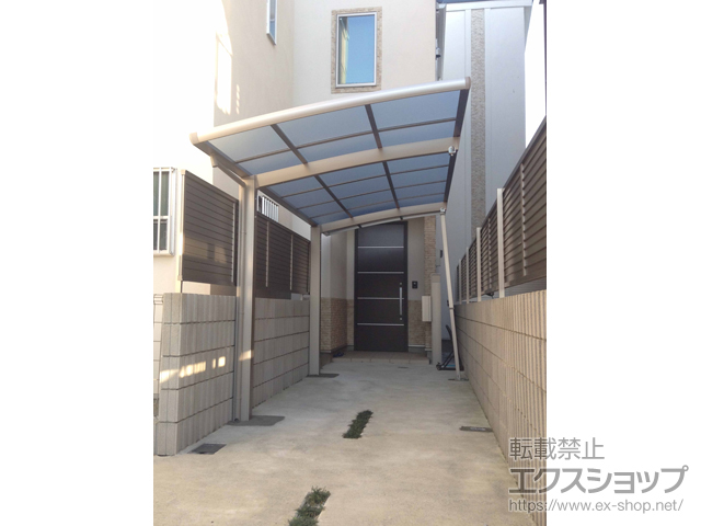 神奈川県相模原市ののサイクルポート・駐輪場 フーゴRミニ (ラウンドスタイル) 積雪〜20cm対応＋着脱式サポート 標準柱（H19）用 2本入り×1セット 施工例