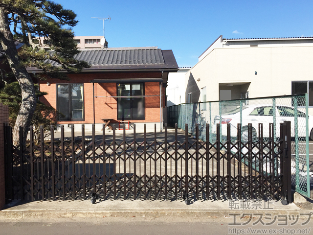 宮城県仙台市ののカーゲート トリップゲート ペットガード型 ノンレール 片開き 47S 施工例