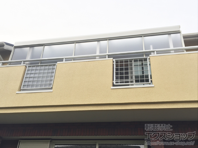 千葉県船橋市ののバルコニー・ベランダ屋根 スピーネ F型 屋根タイプ 単体 積雪〜20cm対応+前面スクリーン1段/前面スクリーンふさぎ材・ふさぎ材端部部品 施工例