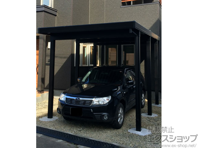 北海道札幌市のLIXIL リクシル（トステム）のカーポート テリオスポートIII 4500 角柱6本仕様 積雪〜150cm対応 施工例