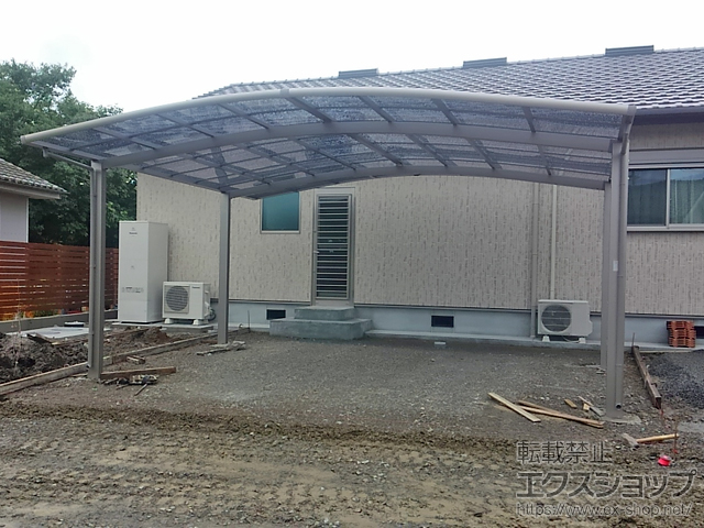 鹿児島県志布志市ののカーポート ネスカR (ラウンドスタイル) ワイド 積雪〜20cm対応 施工例