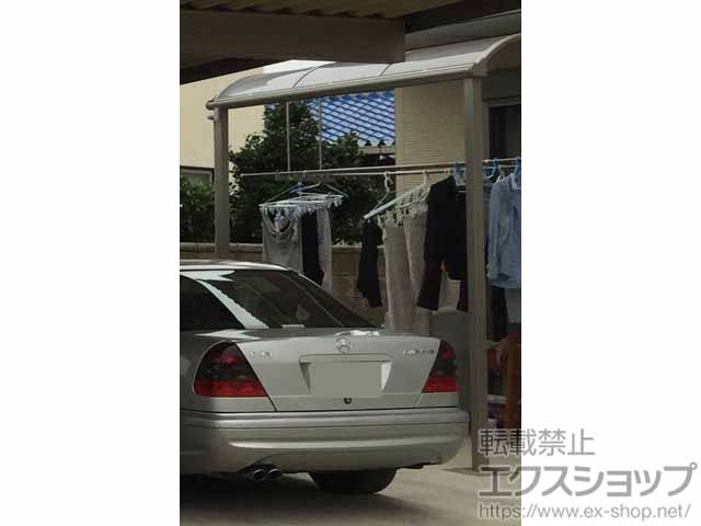 群馬県前橋市ののテラス屋根 プレシオステラス R型 テラスタイプ 単体 積雪〜20cm対応＋吊り下げ式物干し 標準 2本入り×1セット 施工例