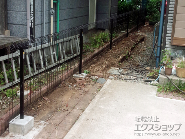 新潟県糸魚川市ののフェンス・柵 イーネットフェンス1F型 自由柱タイプ 施工例