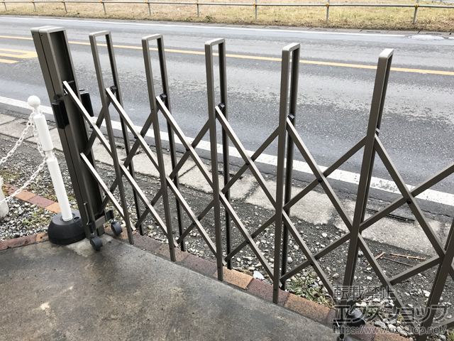 埼玉県さいたま市ののカーゲート トリップゲート RA型 ノンレール 片開き 35S 施工例