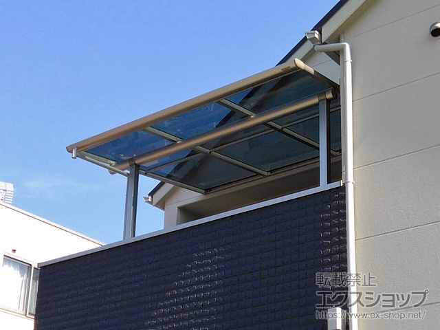大阪府大阪市ののバルコニー・ベランダ屋根 プレシオステラス F型 屋根タイプ 単体 積雪〜20ｃｍ対応 施工例