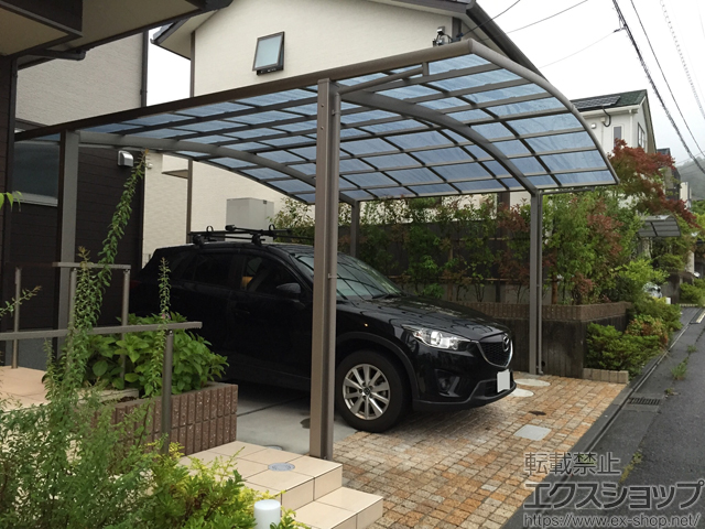 広島県広島市ののカーポート ネスカR (ラウンドスタイル) ワイド 積雪〜20cm対応 施工例