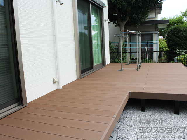 東京都町田市ののウッドデッキ リウッドデッキ 200 施工例